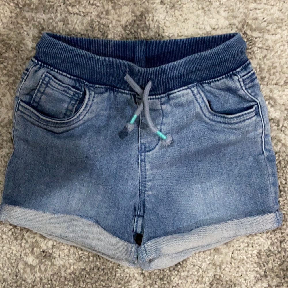 Cat & Jack pull on girls denim shorts size 5T